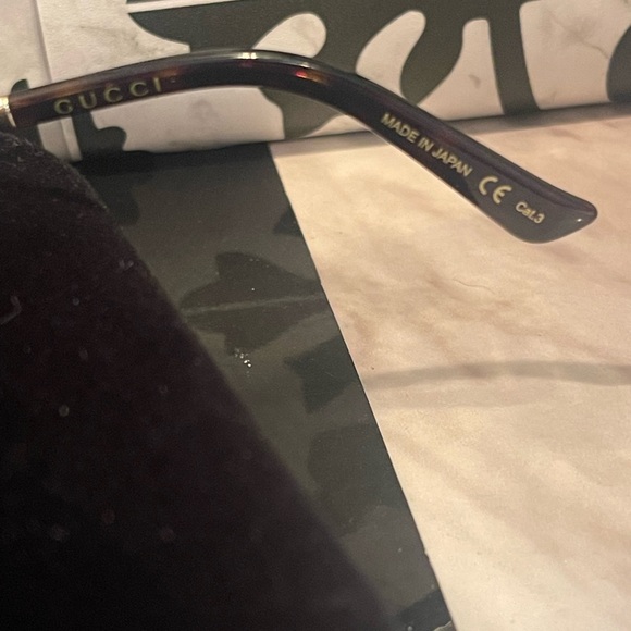 NIC Authentic Gucci Sherryline Sunglasses GG0199S 001 99x0 145 - Picture 6 of 8